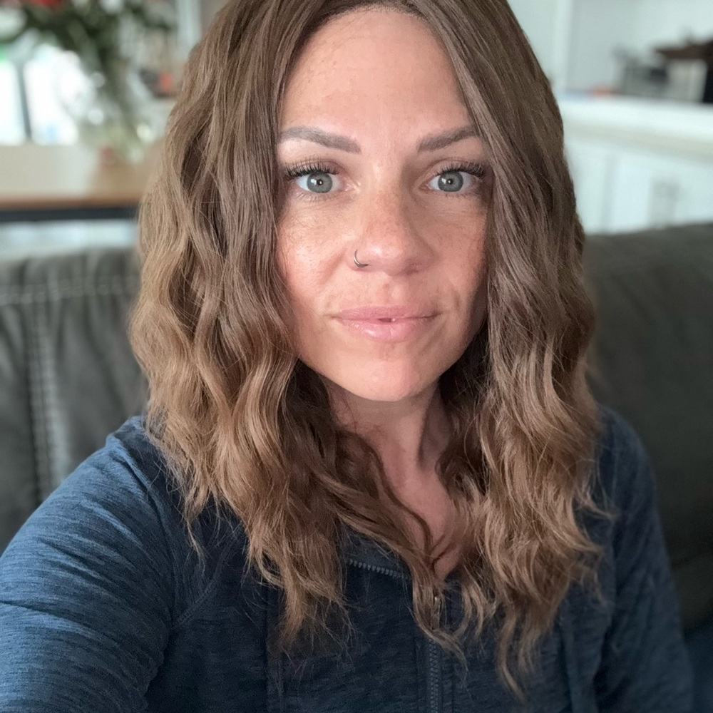 Chelsey Smith Crowns petite Dolce wig